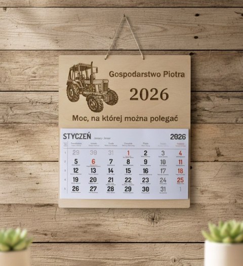 Kalendarz Drewniany 2026 z Ciągnikiem MTZ 82 | Personalizowany | Prezent