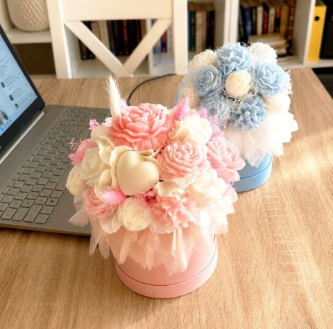 Piękny Bukiet mydlany Flower Box z mydełek prezent dla niej urodziny Duży